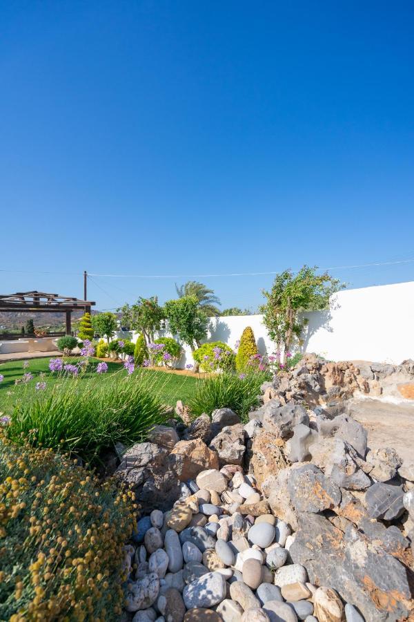 Georgia'S Apartments Kouremenos Beach Anevato Exterior photo